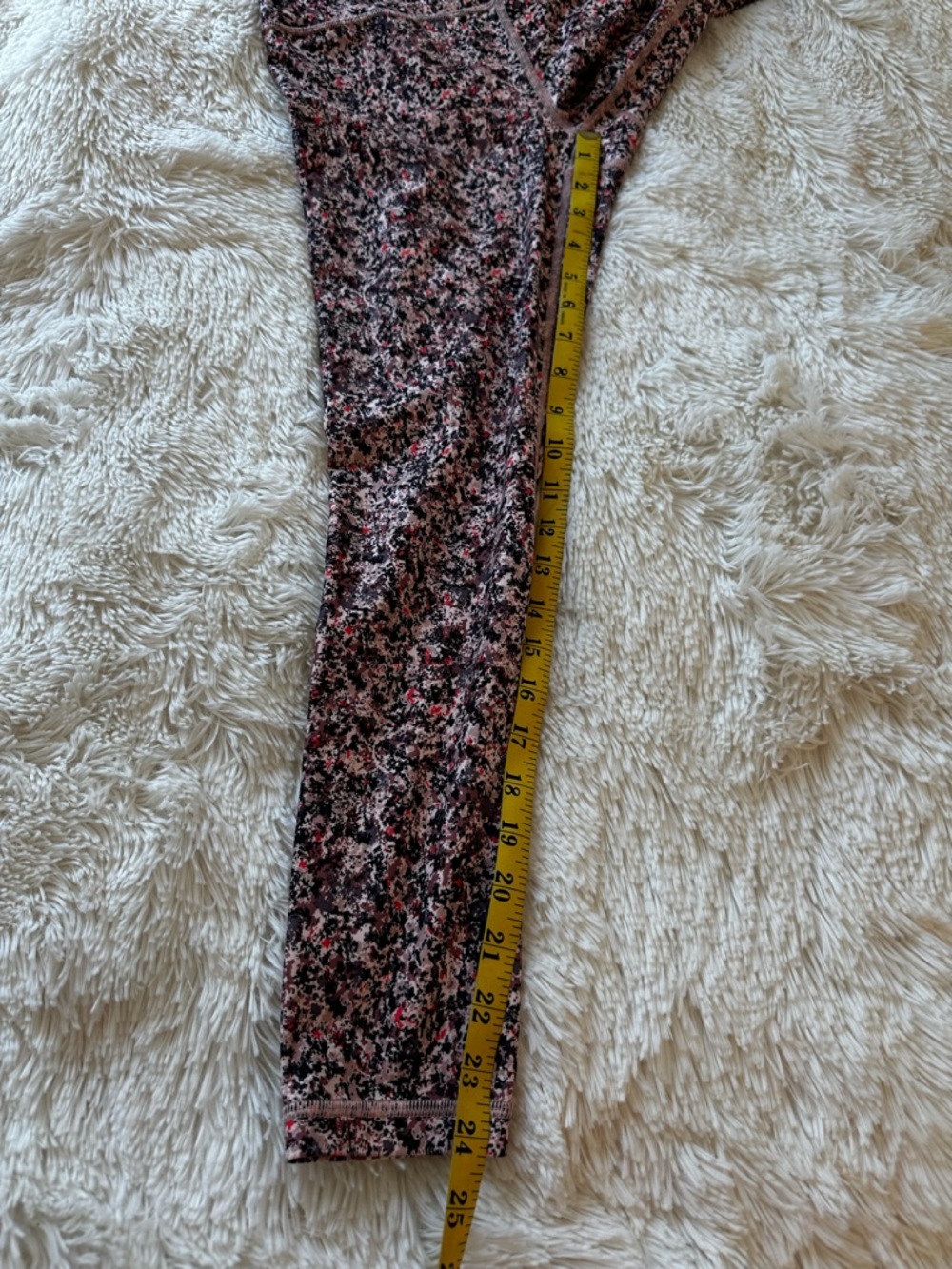 Athleta Elation Speckled Pink Red Black Cream 7/8 Tight Leggings Size: Small - Picture 6 of 8